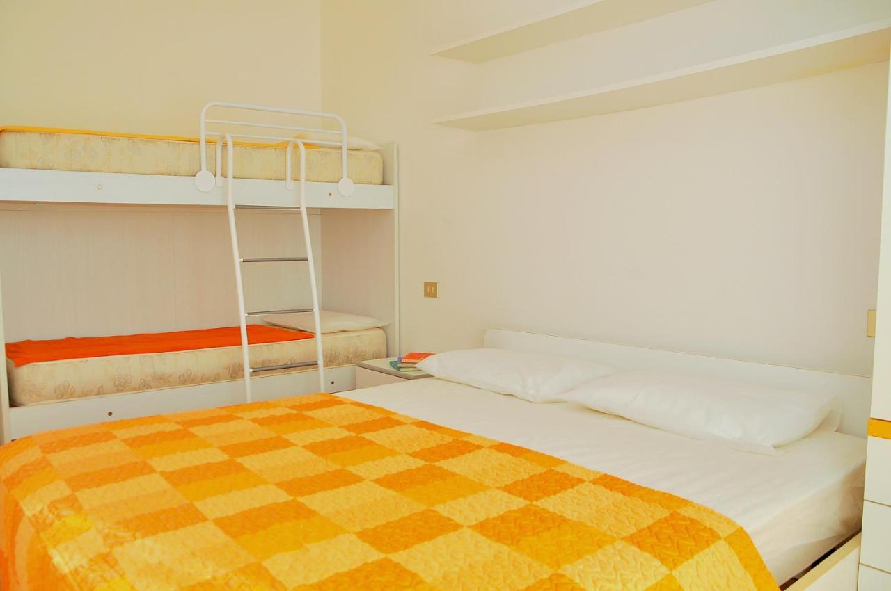 Residence Itaca Bibione Exterior foto